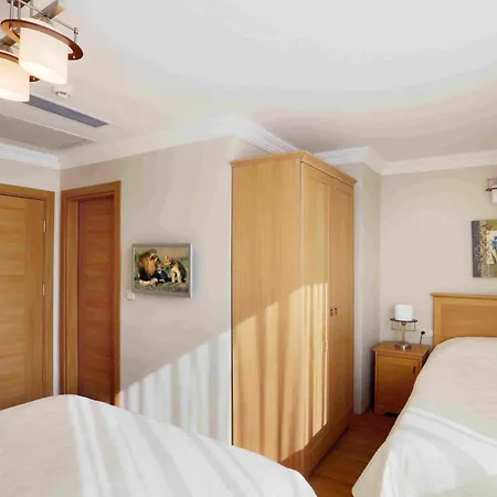 Отель Expocity 3*